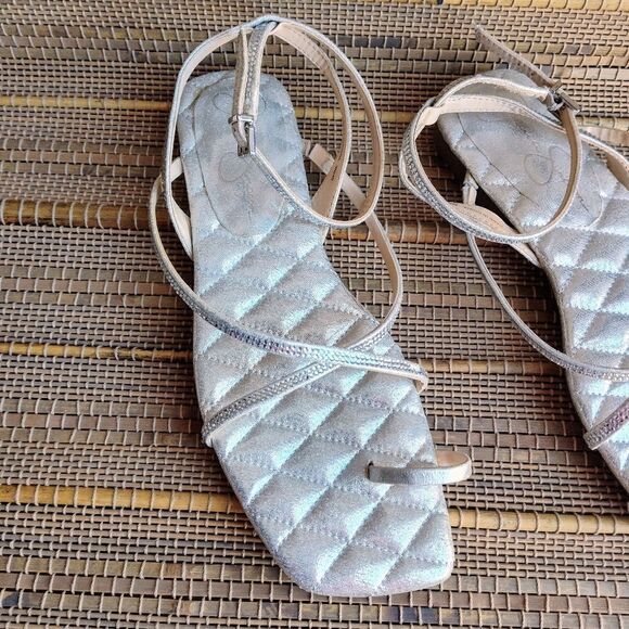 Jessica Simpson Silver Quilted Gladiator Strap Sandals Women's Size 9 - Picture 3 of 13